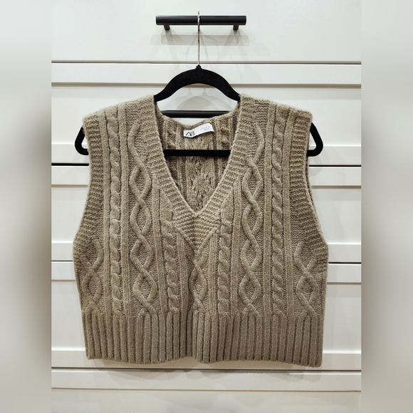 Zara Cable Knit Vest - Picture 2 of 3